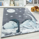 Kinderteppich Motiv niedliche Dinosaurier Sterne und Mond Blau Grau Weiß Farben, Größe:120x170 cm, Farbe:Blau - 1